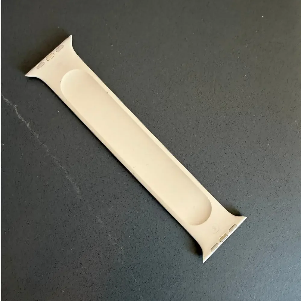 Apple Watch Solo Loop Band 45mm Starlight Beige Size 5 Silicone Strap